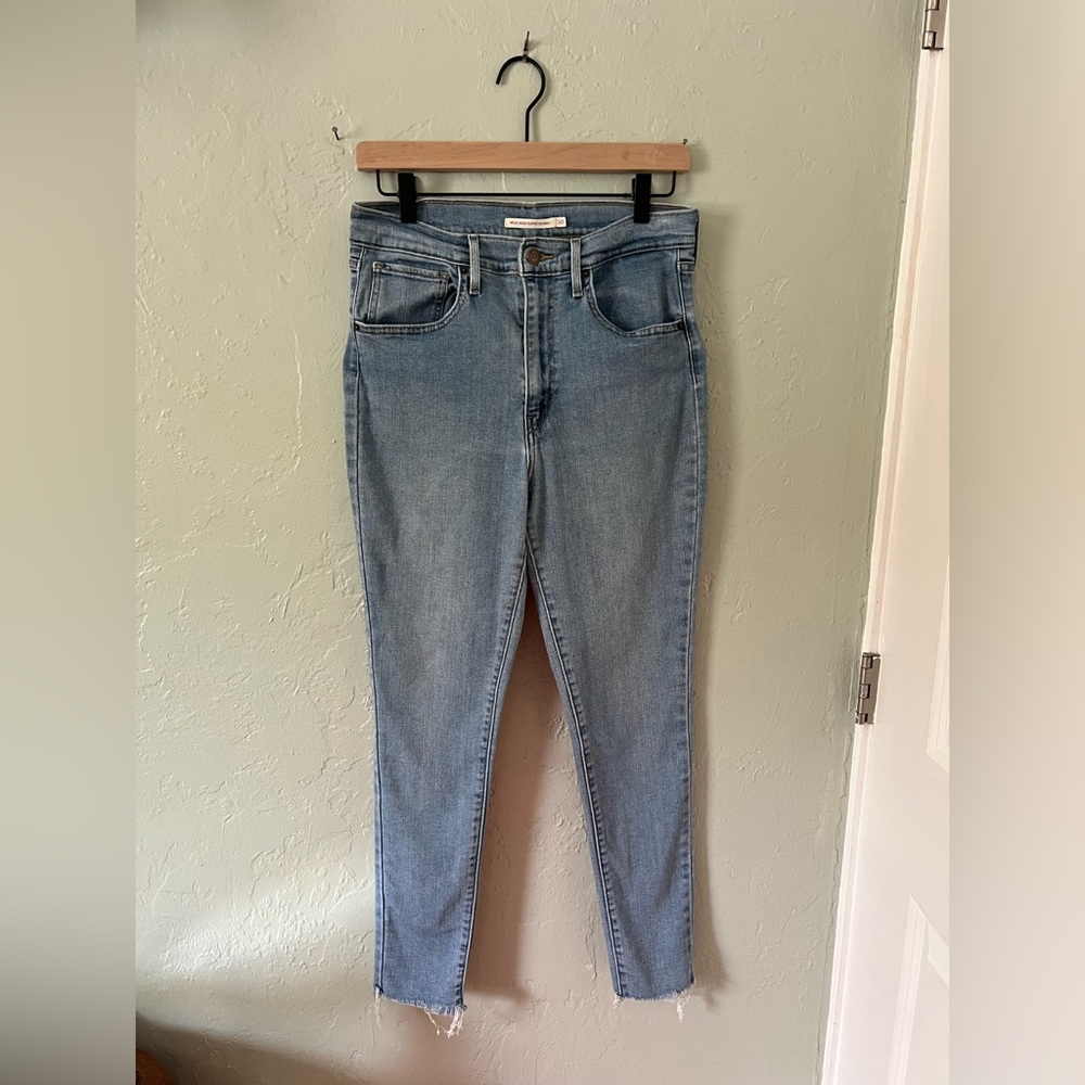 Levi’s Mile High Super Skinny Medium Wash Size 30